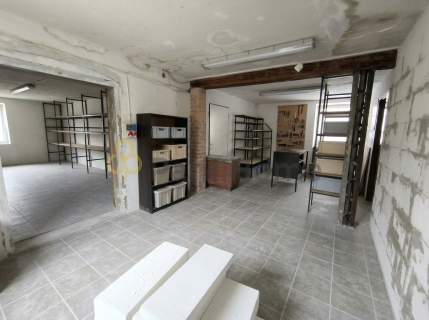 Lokal niemieszkalny/handlowo-usługowy w centrum