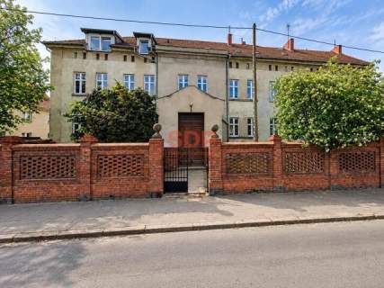 Lokal usługowy 109,5 m2 Centrum Żmigrodu 3 242 zł/m2