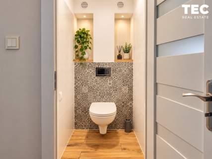 3 POKOJE 59,3 m PO REMONCIE BALKON NOWY TRAMWAJ ZIELEŃ P