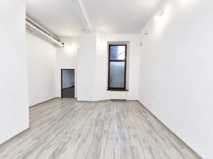 Lokal parterowy usługowo-handlowy 137 m do wynajęcia I Łódź Centr