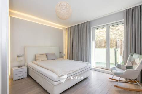 2 pokoje z zielonym tarasem 25m w Centrum 