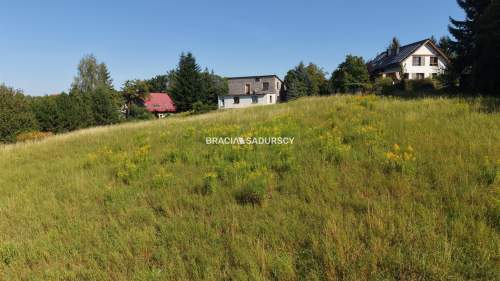 Brzozówka, gm. Zielonki 1,1ha media