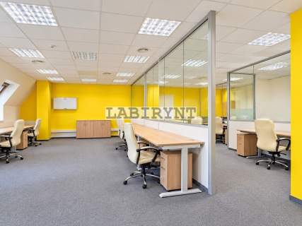 Lokal 240m2, Al. N.M.P. po remoncie, winda