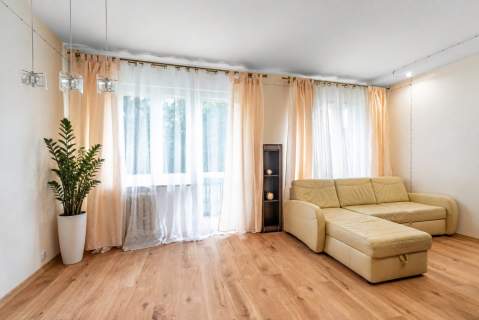 3 POKOJE 58,8 m I PIĘTRO BALKON OS. KMITY