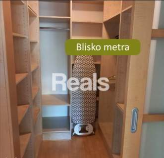 96 m 3 pokoje Klimatyzacja Garaż Metro