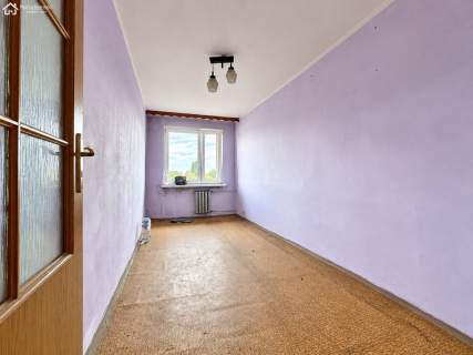 3 pokoje Balkon Do remontu Duży potencjał