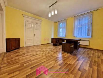 Przestronne, 3-pokojowe mieszkanie o powierzchni 128,8 m2