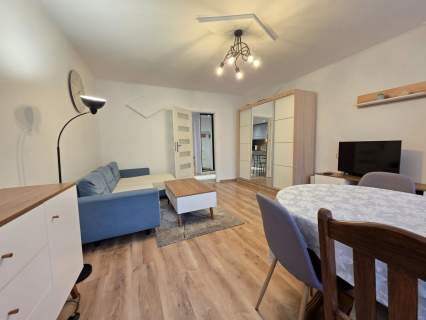2 pokojowe 44 m parter kamienica Legnica