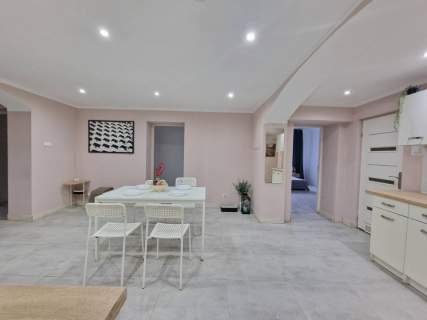Inwestycyjne mieszkanie w suterenie - umeblowane 135 m2, 7 pokoi
