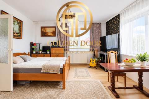 Dom wolnostojący 38 arów działki.
