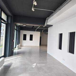 190M2 lokal do wynajęcia, parking, witryny