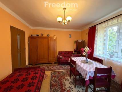 Dom do remontu z zabudowaniami na działce 1100 m2 Ciszyca Dolna