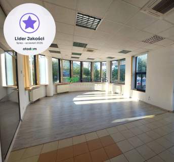 Przestronny lokal przy metrze