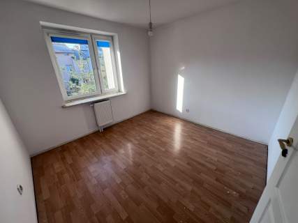 Na sprzedaż mieszkanie 4 pokoje 80 m2 strych osiedle Stara