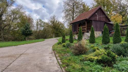 BURZYN - gospodarstwo, dom, ziemia, las 12,74 ha 