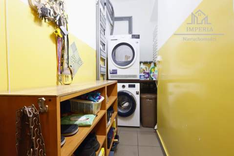 3 pokoje z balkonem, garażem i piwnicą Centrum Skarszew
