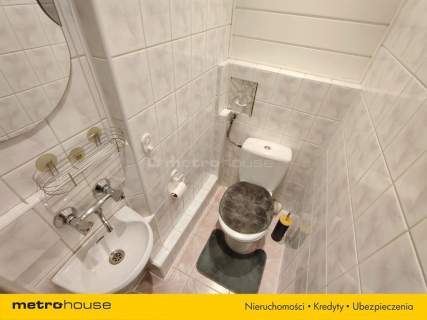 48 m , 2 pokoje, I piętro, balkon i zieleń