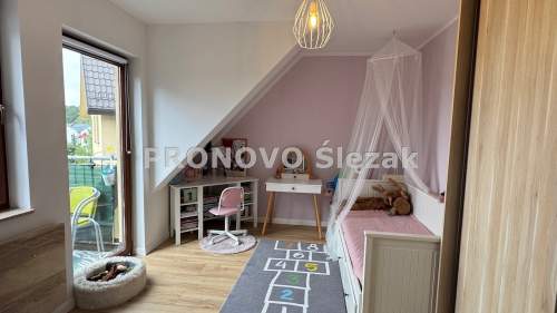 Sprzedam 4-pokoje z balkonem Oborniki Śląskie
