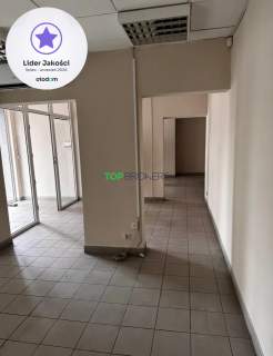Przestronny lokal z witrynami bez gastro