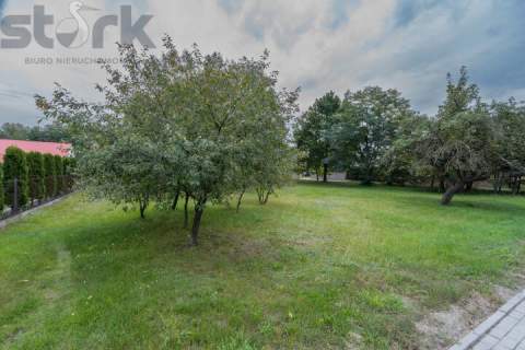 Prywatny park z możliwościa zabudowy/9400m/dostęp do rzeki Zw