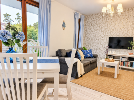GOTOWY APARTAMENT 500 m OD PLAŻY Duży balkon wśród zieleni