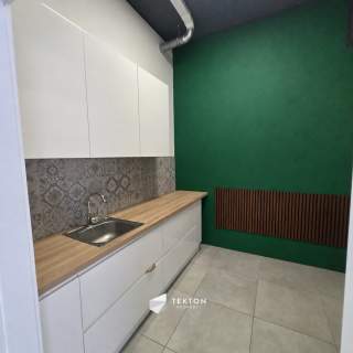 190M2 lokal do wynajęcia, parking, witryny