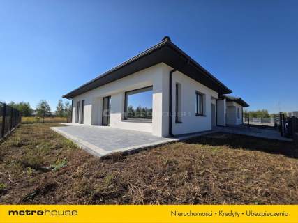  NOWY DOM RAKOWISKA 104,8 m DZIAŁKA 322 m 