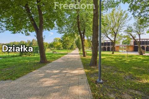 Działka budowlana w sercu Fromborka   1141 m , tuż przy tężn