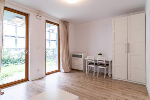 Kawalerka taras, ogródek, garaż -Kasprzaka 29 B