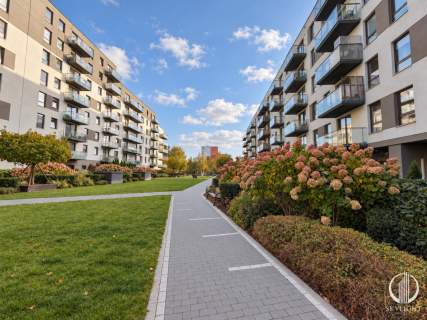 Czteropokojowy apartament na Woli
