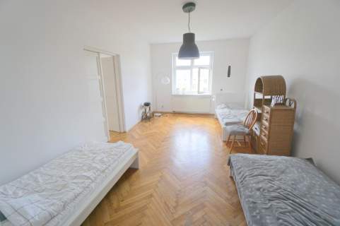 2 pokoje, 81 m , ostatnie piętro, widok na Wawel