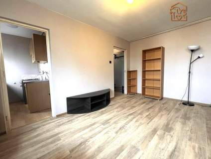 Zbaraska 18, Dąbrowa, kawalerka pet friendly