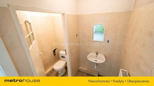Lokal z witrynami przy Placu Ratuszowym - 95 m 