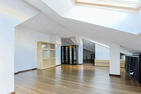 Mieszkanie ok 100 m2/ Balkon/ 2 poziomowe