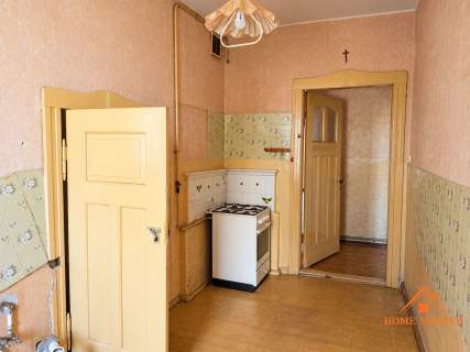 wysoki parter, balkon ,ogrzewanie miejskie, centrum
