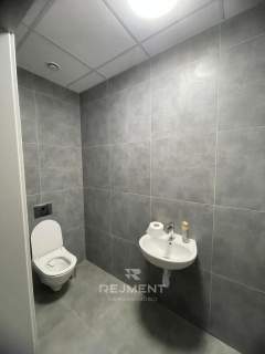 Obiekt handl.-uslugow. w Centrum Handlowym 2000m2