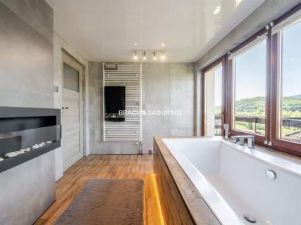 Wolnostojący dom jednorodzinny 193m2,Pcim,7 pokoi