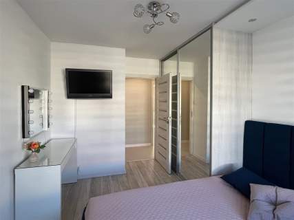 2 piętro ul. Starzyńskiego balkon dwustronne