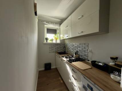 Sieradz słoneczne 24 m /duży balkon /po remoncie/ 4 piętro/Al....