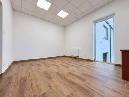 Nowoczesny lokal na piętrze 82 m2 Dworzysko