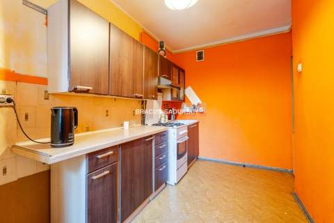 Na Stoku-2 piętro-Zieleń-Spokój-Balkon-Piwnica