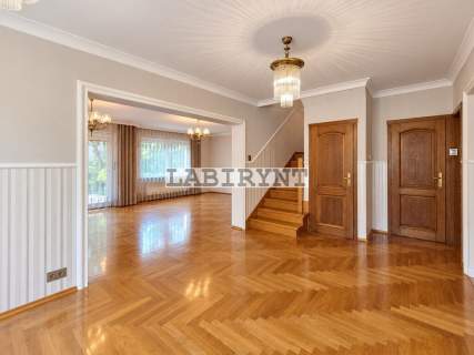 Stradom - luksusowa rezydencja - dom 440m2 budynek gospodarczy...