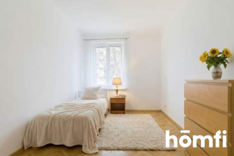 Słoneczne 50 m2 kamienica balkon Plac Szembeka