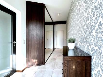 122 m2 5 Pokoi Ogród 70 m Taras 40 m 2xMP