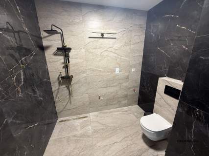 Plaza Tower II 56,12 m klimatyzacja garaż