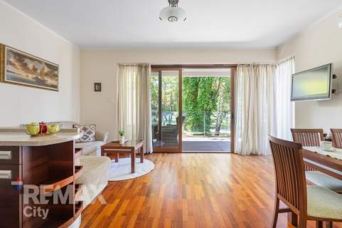 Apartament z dużym tarasem nad Zegrzem