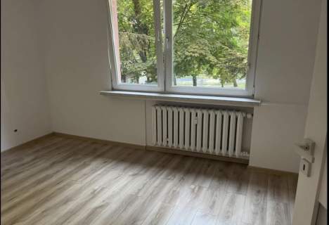61 m 3 pokoje balkon po remoncie