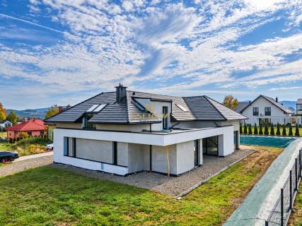 Nowoczesny dom z panoramicznym widokiem na Nowy Sącz