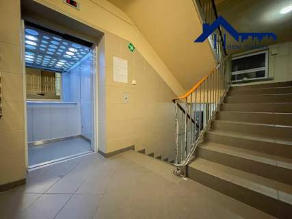 Kamienica Winda Centrum- Złota Do odświeżenia
