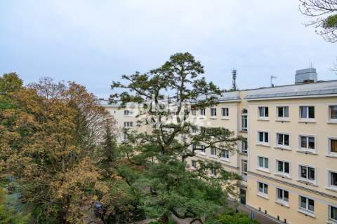 Klimatyczne studio na Muranowie obok Muzeum Polin